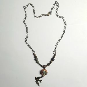 🐦HAND-CRAFTED NECKLACE